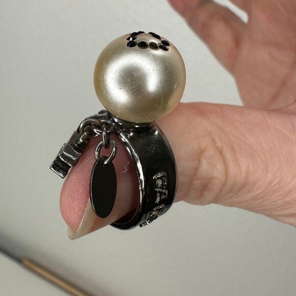 Chanel Paris Silver Embossed Logo Pearl Crystal Heart Dangle Ring 6.5 - Picture 9 of 16